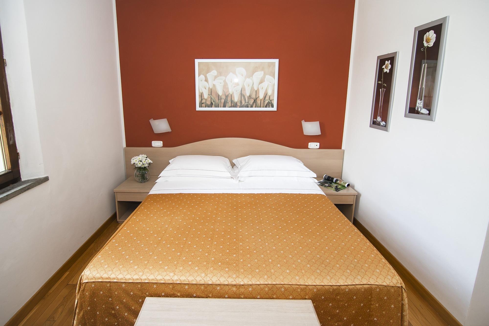 סיינה Hotel La Colonna מראה חיצוני תמונה