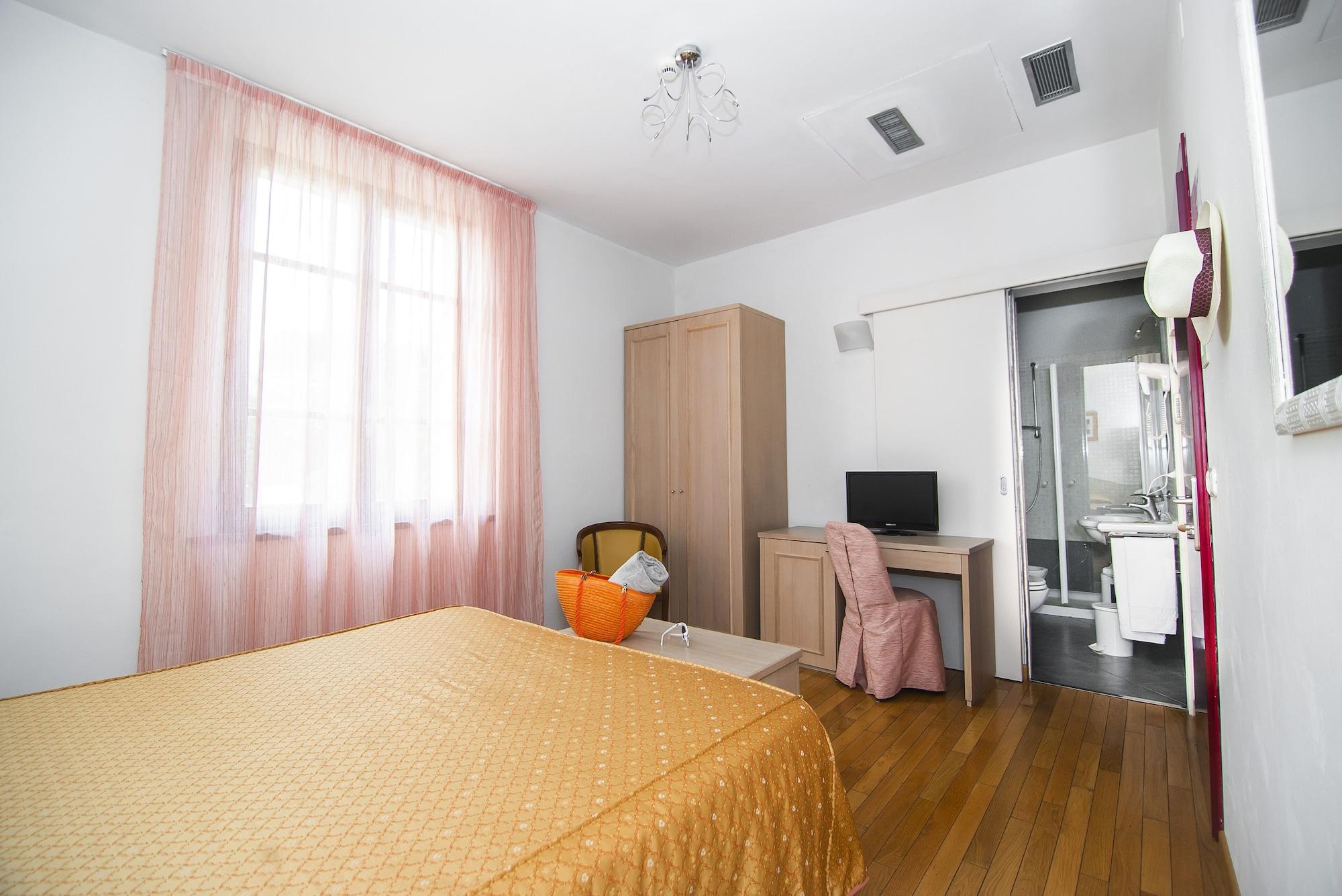 סיינה Hotel La Colonna מראה חיצוני תמונה