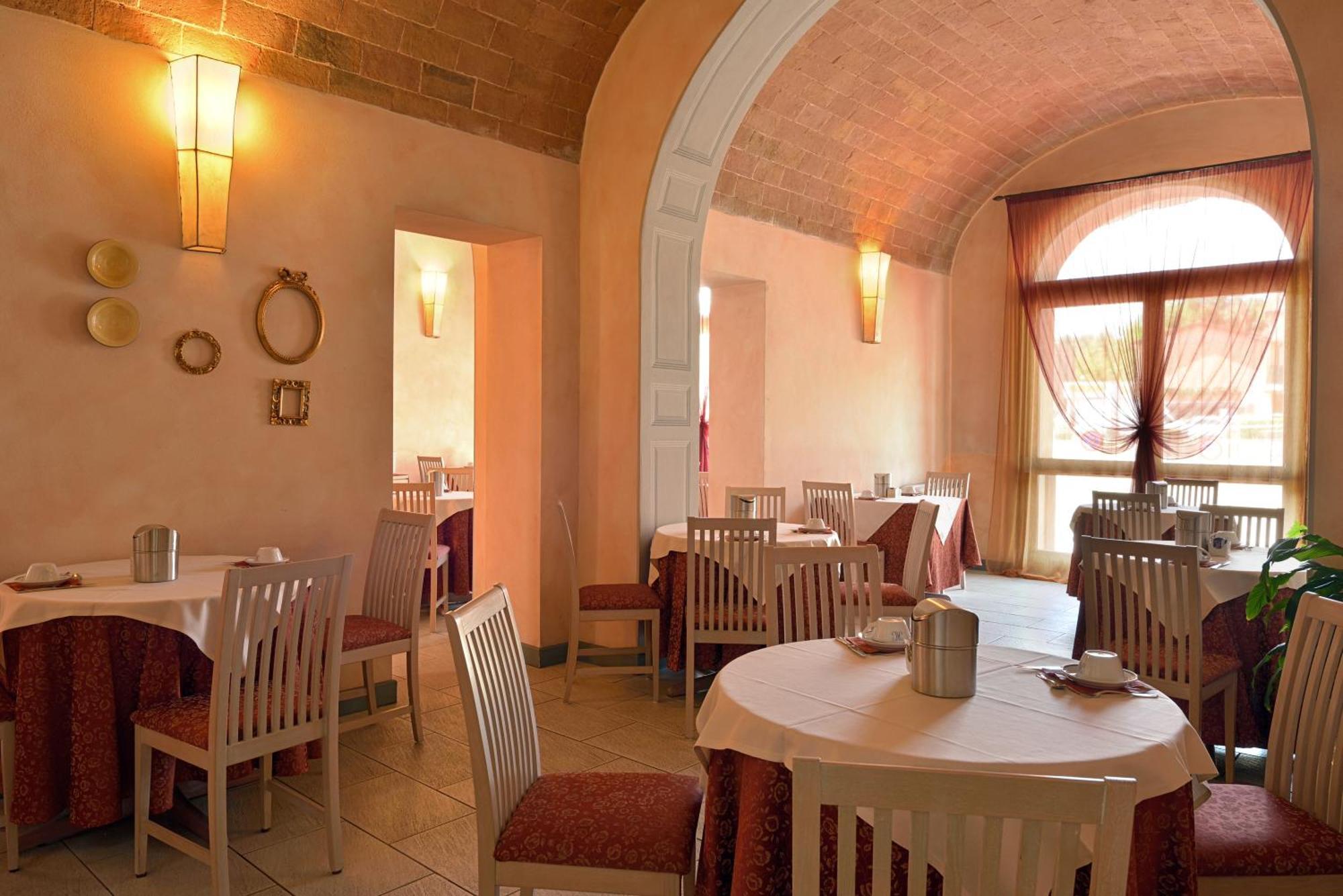 סיינה Hotel La Colonna מראה חיצוני תמונה