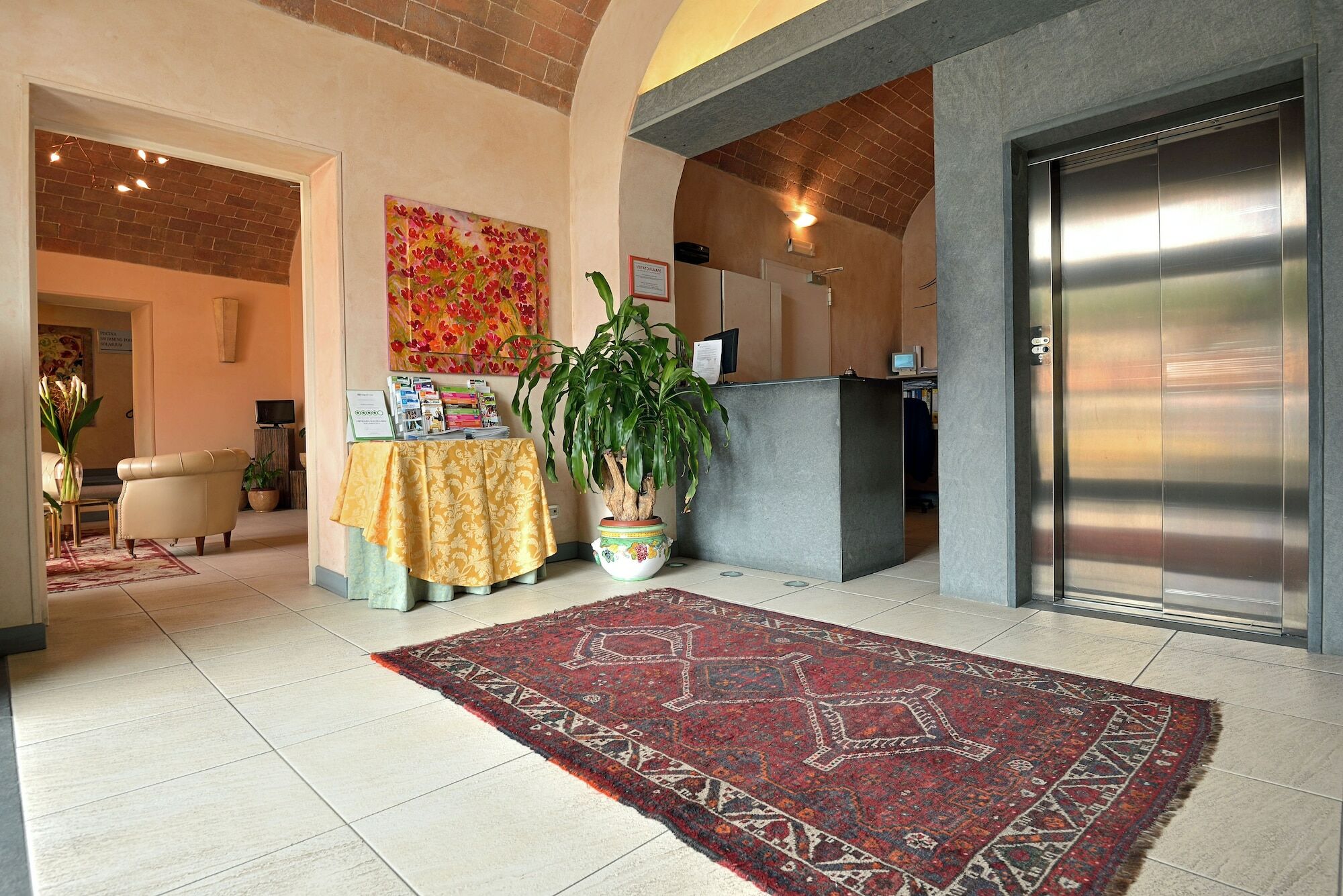 סיינה Hotel La Colonna מראה חיצוני תמונה